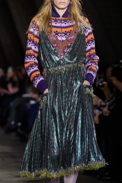 Look 83